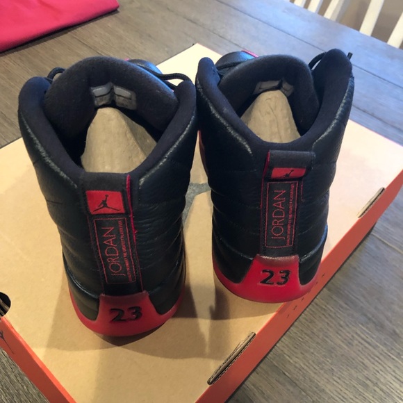 AIR JORDAN 12 RETRO "FLU GAME 2016 RELEASE" - Picture 4 of 6